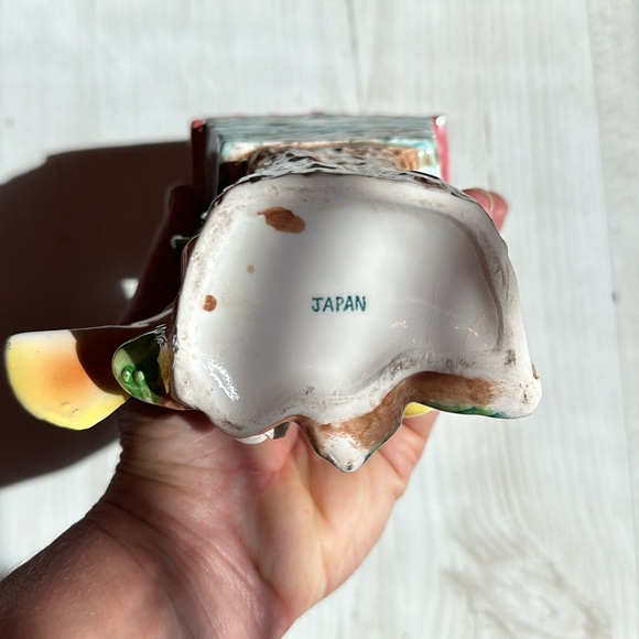 Fun vintage bird house planter can be hung on the wall. - Picture 5 of 9